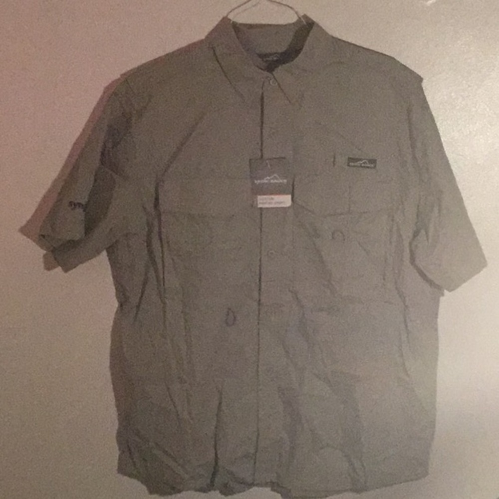 New men’s Eddie Bauer fishing shirt